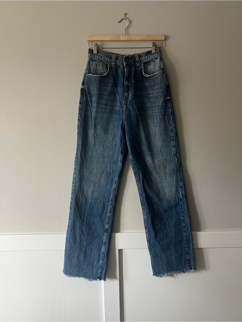 We The Free High Rise Wide Leg Jeans Medium Wash Distressed Raw Hem Size 29